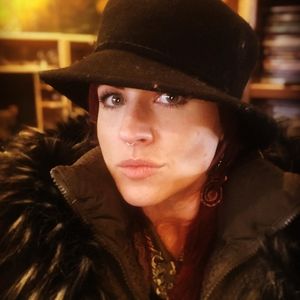 Meet your Posher, Courtney